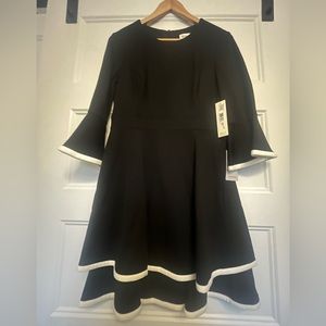 Eliza J - Bell Sleeve Fit & Flare Dress
blk ivory / 10P